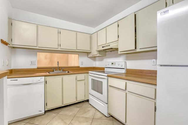 6257 Chasewood Drive B, Jupiter, FL 33458