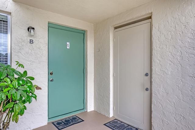 6257 Chasewood Drive B, Jupiter, FL 33458