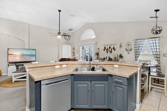 4806 CUMBRIAN LAKES DRIVE, Kissimmee, FL 34746