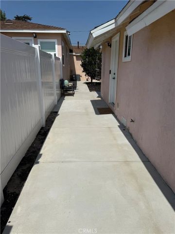 6144 Fair Ave., North Hollywood, CA 91606