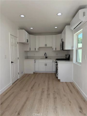 6144 Fair Ave., North Hollywood, CA 91606