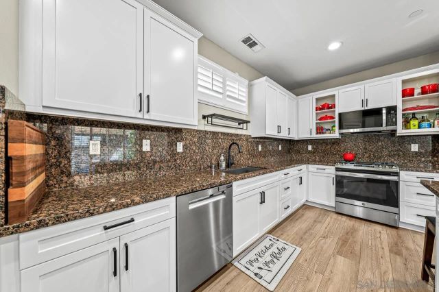 2207 Antonio Dr, Chula Vista, CA 91915