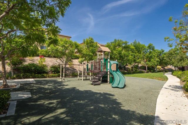 2207 Antonio Dr, Chula Vista, CA 91915