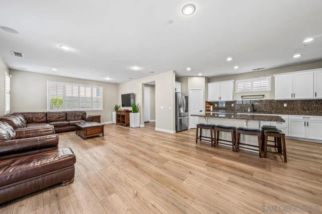 2207 Antonio Dr, Chula Vista, CA 91915