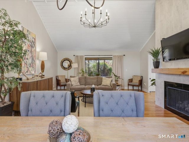 209 Acorn Lane A, Stratford, CT 06614