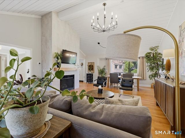 209 Acorn Lane A, Stratford, CT 06614