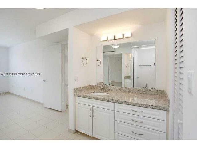 255 Galen Drive 4L, Key Biscayne, FL 33149
