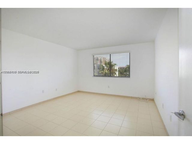 255 Galen Drive 4L, Key Biscayne, FL 33149