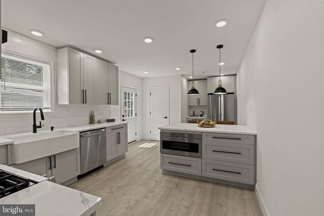 624 W JOHNSON ST, Philadelphia, PA 19144
