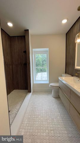 624 W JOHNSON ST, Philadelphia, PA 19144