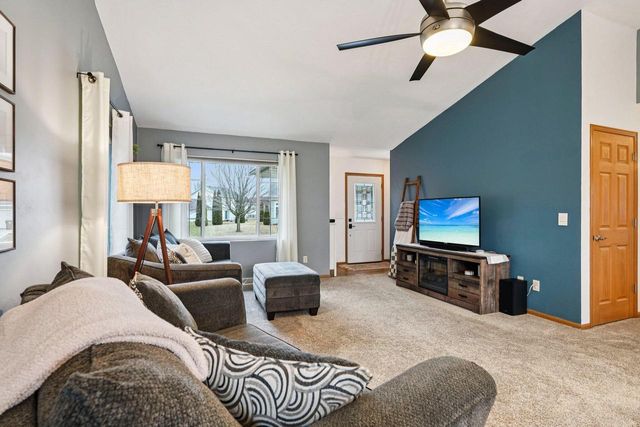 1183 Rockfield ROAD, Hartford, WI 53027