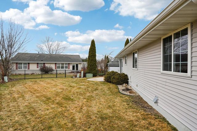 1183 Rockfield ROAD, Hartford, WI 53027