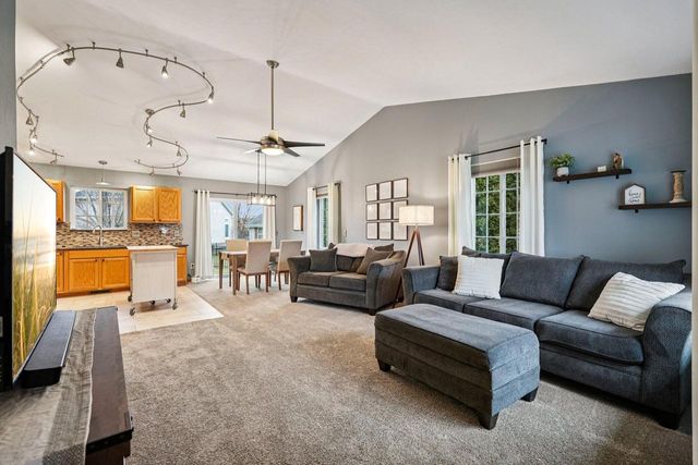 1183 Rockfield ROAD, Hartford, WI 53027