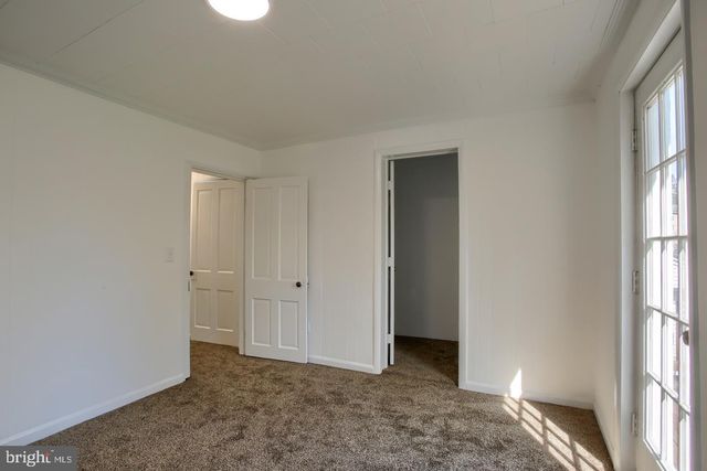 19 W HARRISBURG ST, Dillsburg, PA 17019