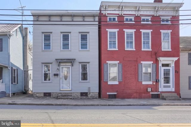 19 W HARRISBURG ST, Dillsburg, PA 17019
