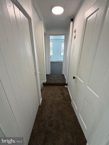 19 W HARRISBURG ST, Dillsburg, PA 17019