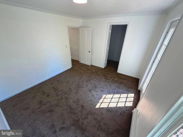 19 W HARRISBURG ST, Dillsburg, PA 17019