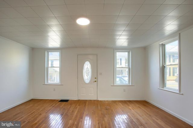 19 W HARRISBURG ST, Dillsburg, PA 17019