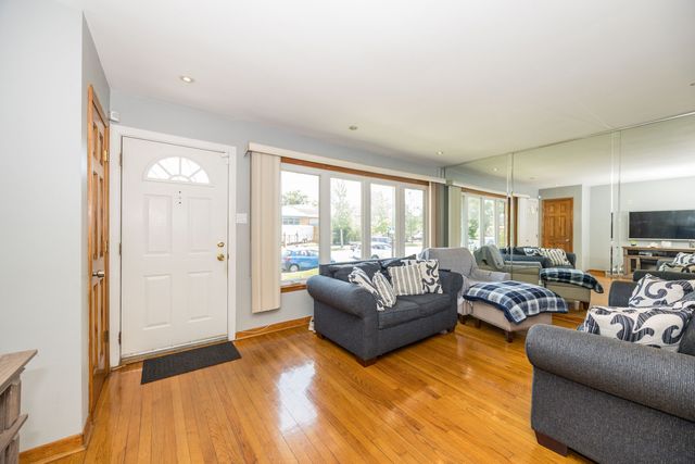 10120 S Torrence Avenue, Chicago, IL 60617