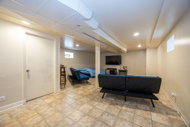 10120 S Torrence Avenue, Chicago, IL 60617