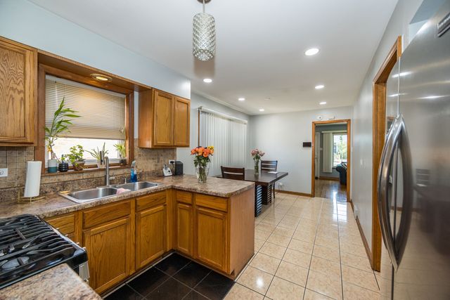 10120 S Torrence Avenue, Chicago, IL 60617