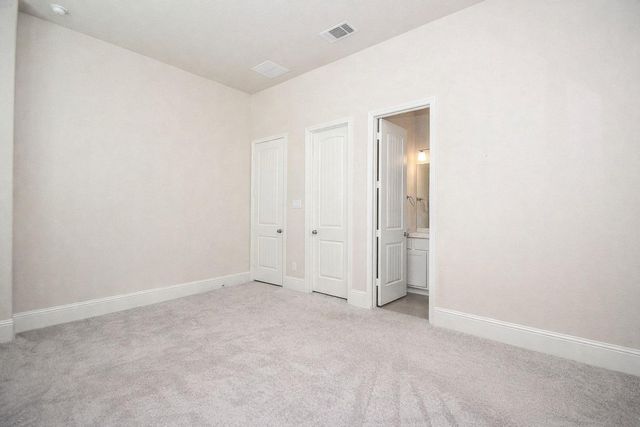 604 Castlewood Cove Lane, Pinehurst, TX 77362