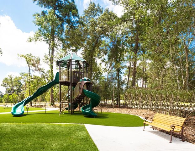 604 Castlewood Cove Lane, Pinehurst, TX 77362