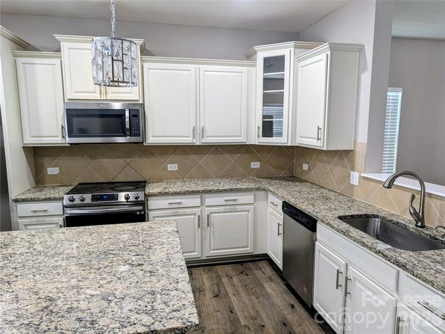 4031 Huntley Glen Drive, Pineville, NC 28134