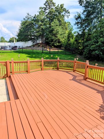 4031 Huntley Glen Drive, Pineville, NC 28134