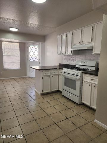 2912 E East Glen Drive, El Paso, TX 79936