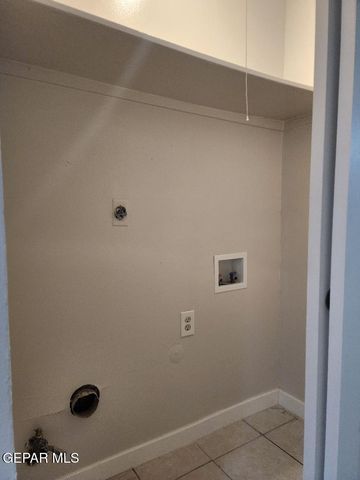 2912 E East Glen Drive, El Paso, TX 79936