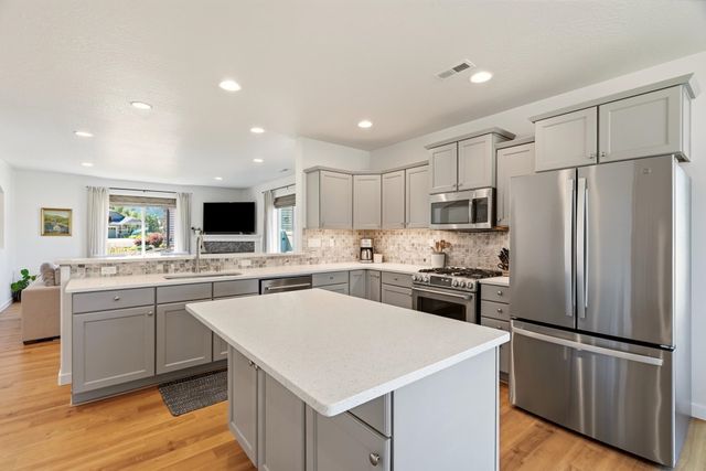 4826 S Lapwai Ln, Spokane, WA 99206
