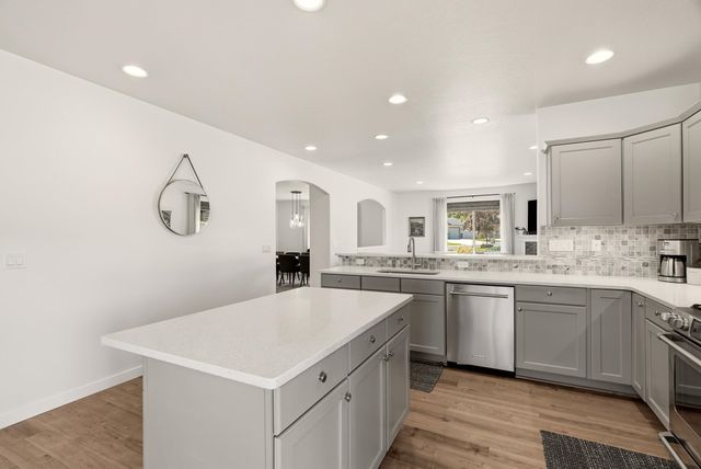4826 S Lapwai Ln, Spokane, WA 99206
