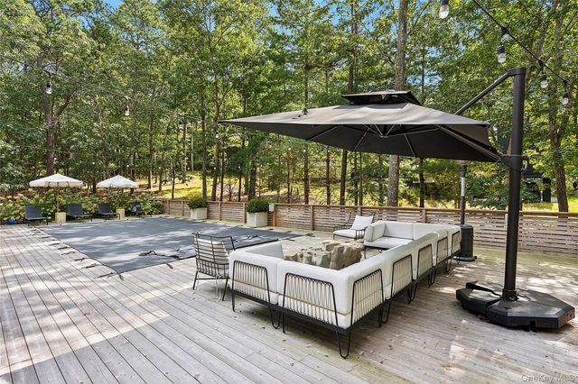 6 James Street, East Hampton, NY 11937