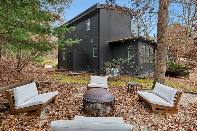 6 James Street, East Hampton, NY 11937