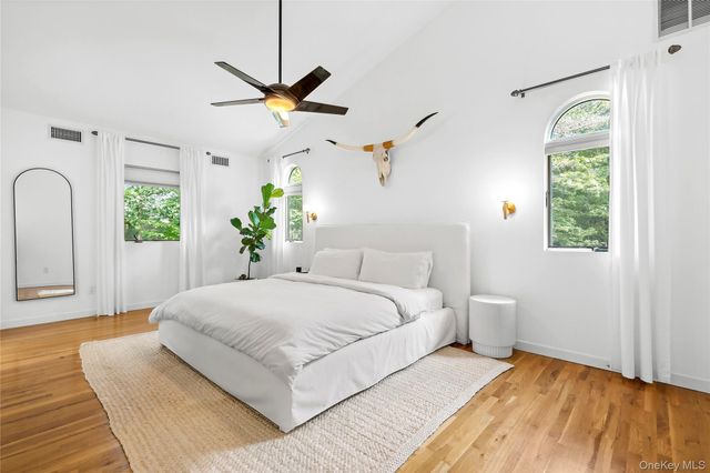 6 James Street, East Hampton, NY 11937