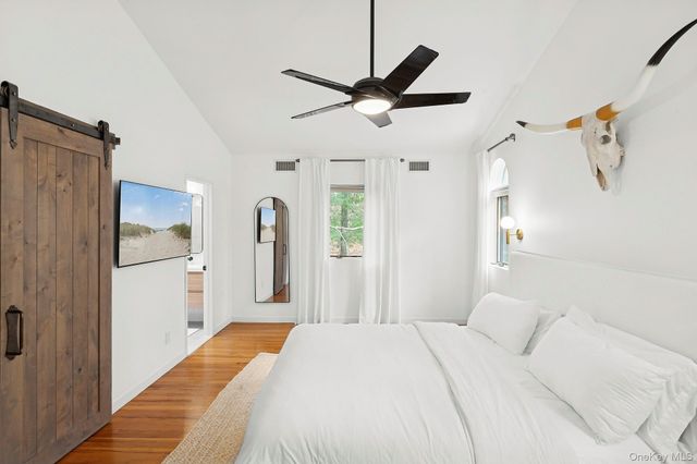 6 James Street, East Hampton, NY 11937