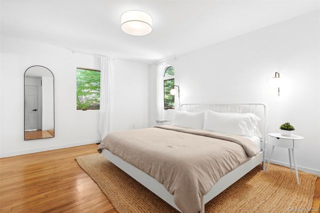 6 James Street, East Hampton, NY 11937