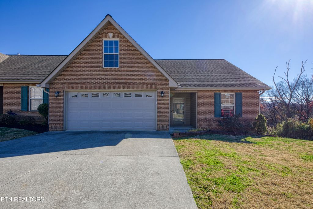 5912 Pebble Run Way, Knoxville, TN 37918