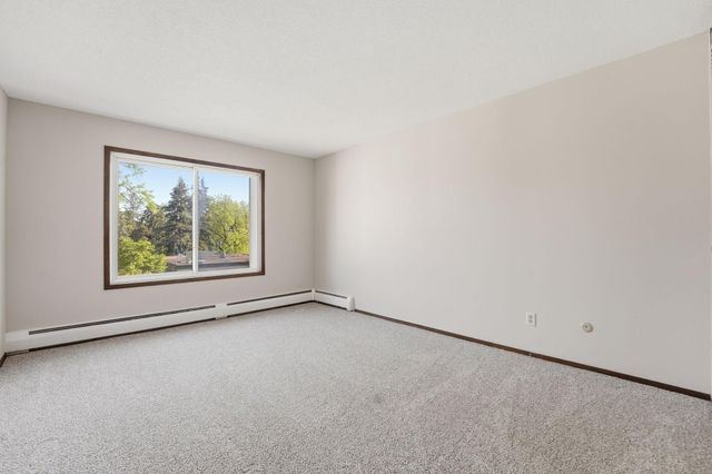 183 Little Canada Road E 305, Little Canada, MN 55117