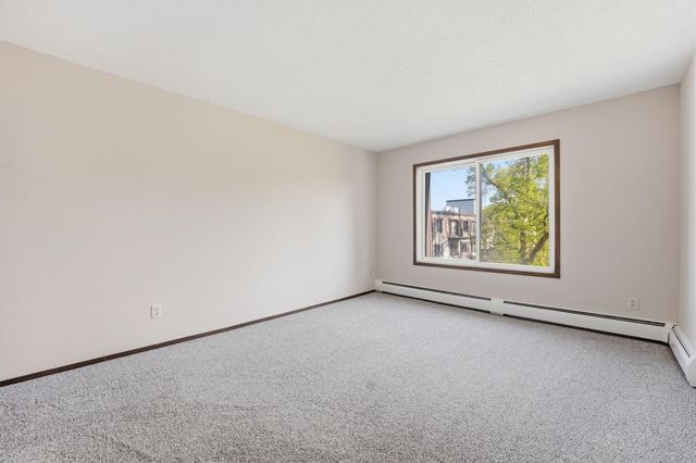 183 Little Canada Road E 305, Little Canada, MN 55117