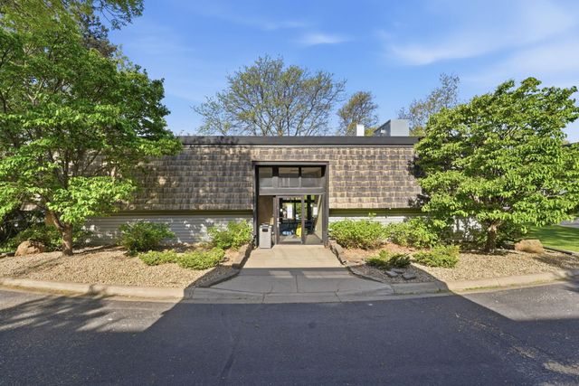 183 Little Canada Road E 305, Little Canada, MN 55117