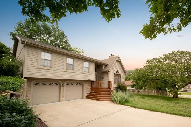 3000 University Drive, Lawrence, KS 66049