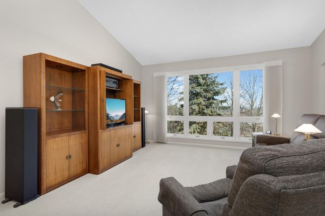 16550 Irwinton Circle, Lakeville, MN 55044