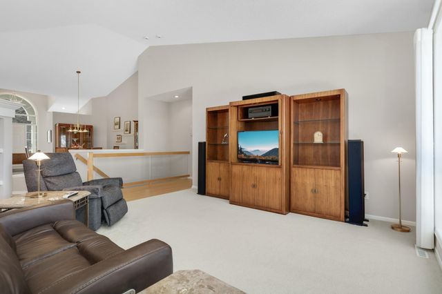 16550 Irwinton Circle, Lakeville, MN 55044