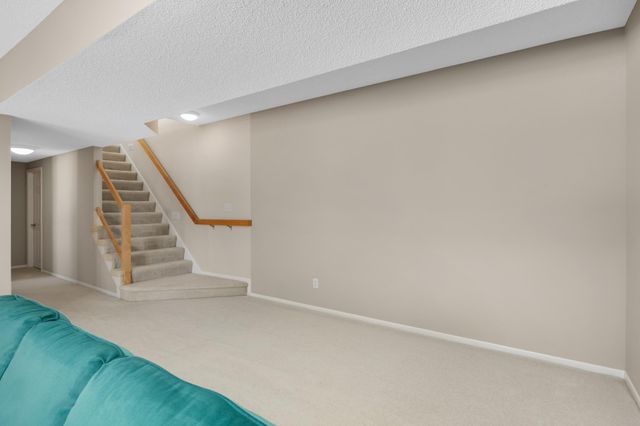 16550 Irwinton Circle, Lakeville, MN 55044