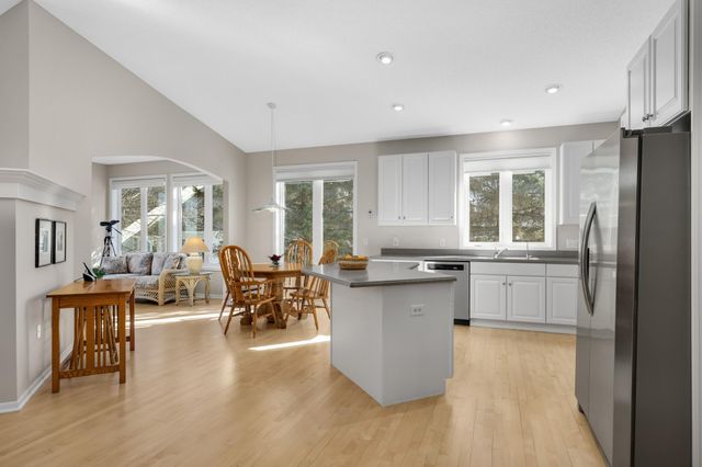 16550 Irwinton Circle, Lakeville, MN 55044