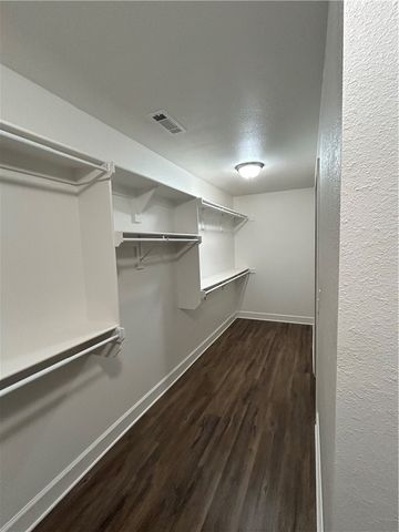 1100 Flat Rock Street, Bentonville, AR 72713