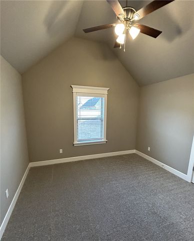 1100 Flat Rock Street, Bentonville, AR 72713