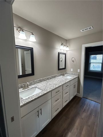 1100 Flat Rock Street, Bentonville, AR 72713